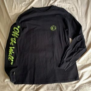Vans “off the wall” long sleeve tee.